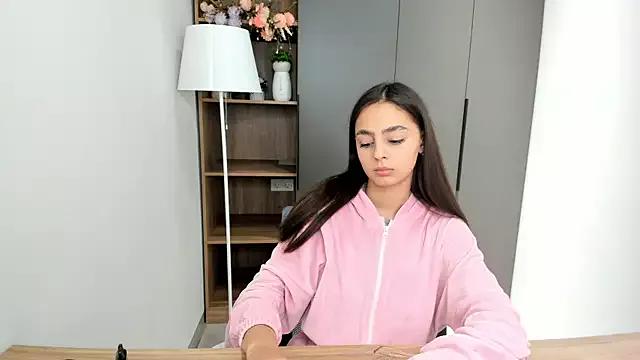 KathyrnOndo on StripChat 