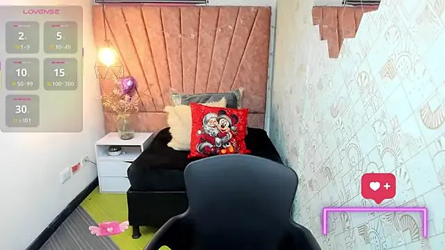 Kiara_Cruz__ — Freechat on StripChat