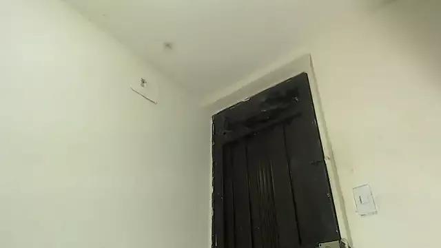 Kitie_Petarda on StripChat 