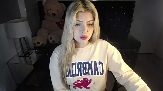 Freechat Kitty_fox_b on StripChat