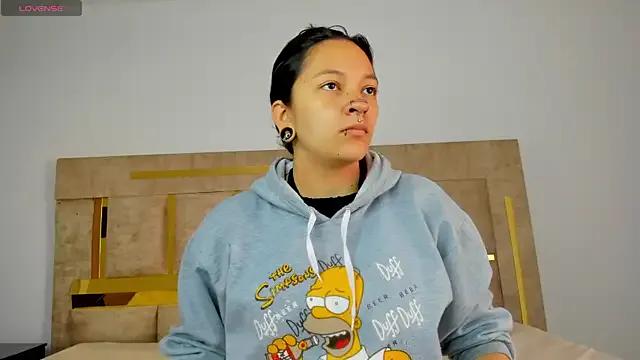 Kitty_ravee on StripChat 