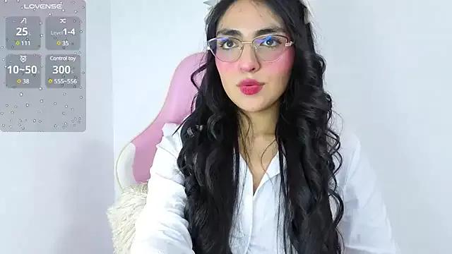 LennaBlair on StripChat 