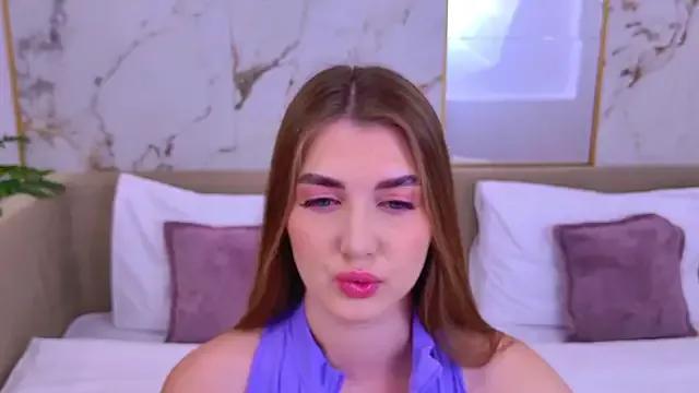 LeyaSharm on StripChat 