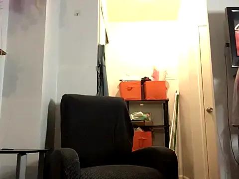 littyleesh1 on StripChat 