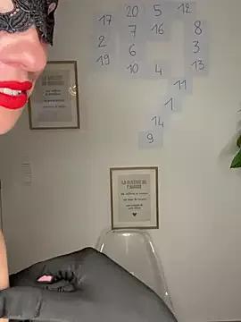 lola_tentatiion on StripChat 