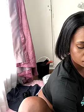 Sexy LuciousLips96 wants you to fuck her body now LuciousLips96 from StripChat