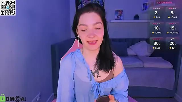 Luna-Moon on StripChat 