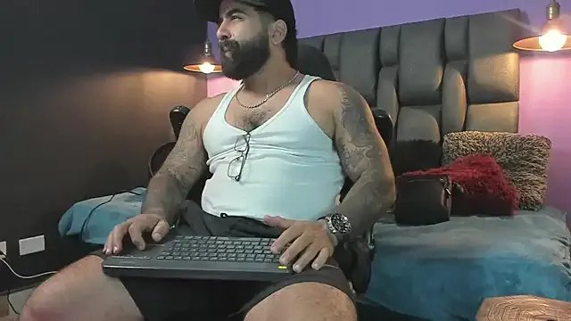 Lyon_vach on StripChat