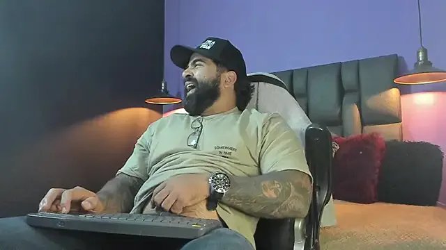 Lyon_vach on StripChat