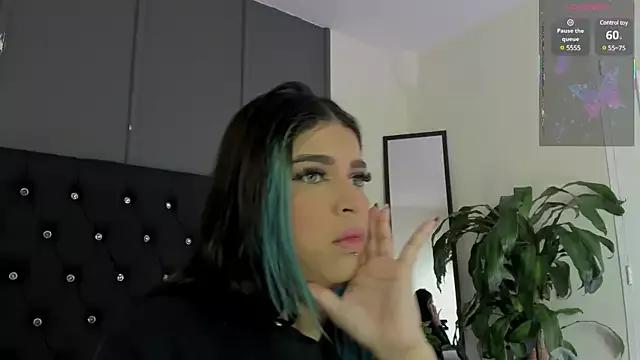 lyra-rain on StripChat 