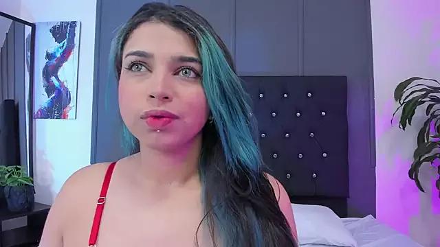 lyra-rain on StripChat 