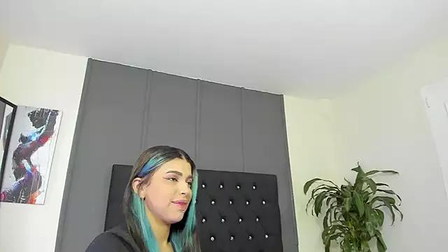 lyra-rain on StripChat 
