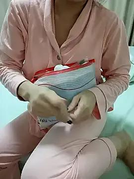 Cute Lyrwpp521521 wants you to fuck her body now lyrwpp521521 from StripChat