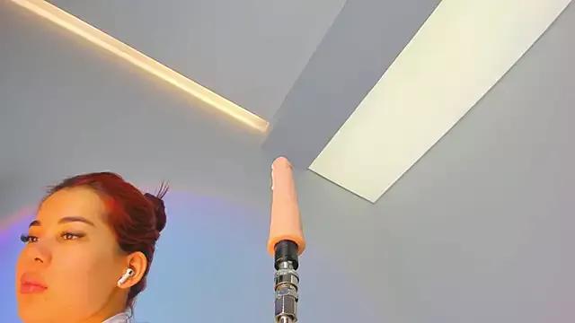 maakimo on StripChat 
