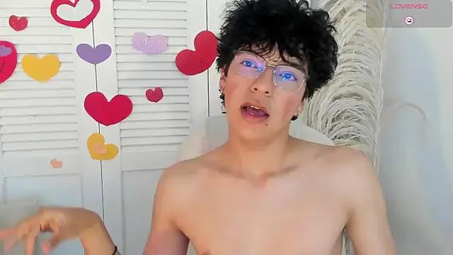 Freechat miilo_wolf on StripChat