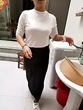 Admire StripChat's Mimi520 mimi520 from StripChat