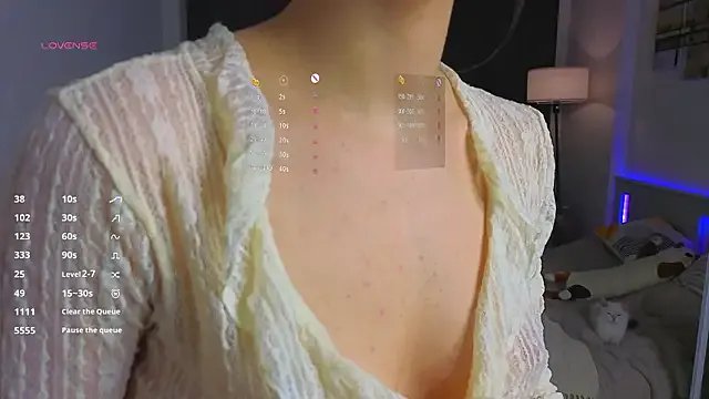 MimiLolll — topless!