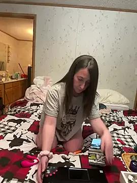 Mini_And_The_Bear on StripChat 