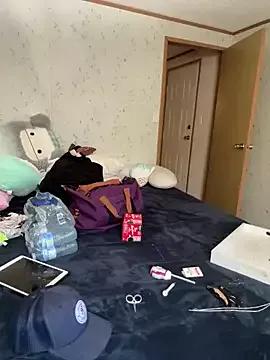 Mini_And_The_Bear on StripChat 
