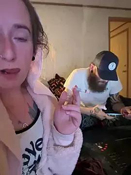 Mini_And_The_Bear on StripChat 