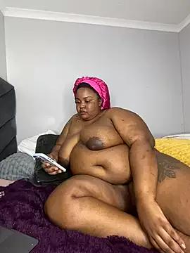 MissLola27 on StripChat 