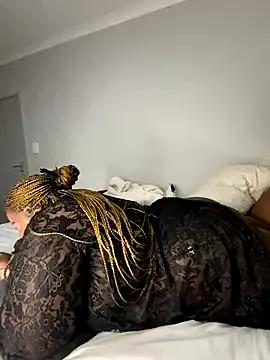 MissLola27 on StripChat 