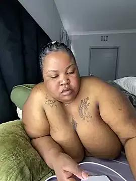 MissLola27 on StripChat 