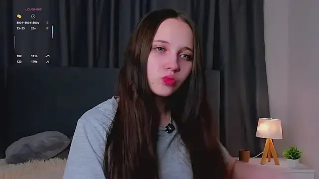 NadiaGnegy — squeeze my tits