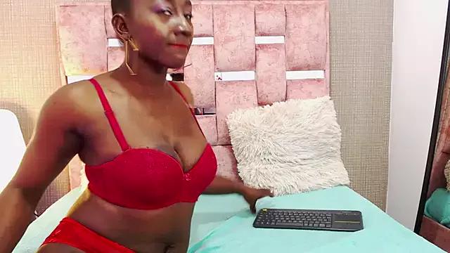 NahomyHawk on StripChat 