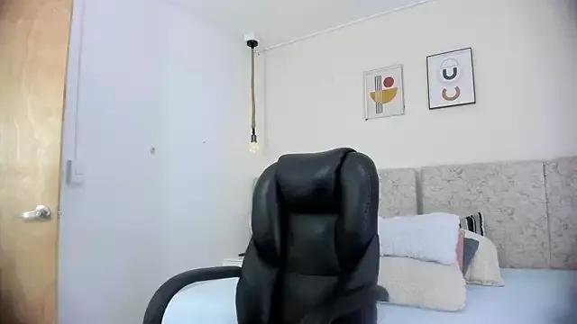 naomiii__ on StripChat 