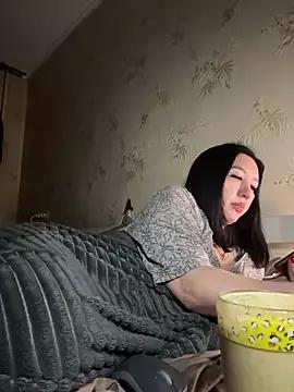 Naughtbaby_2025 on StripChat 