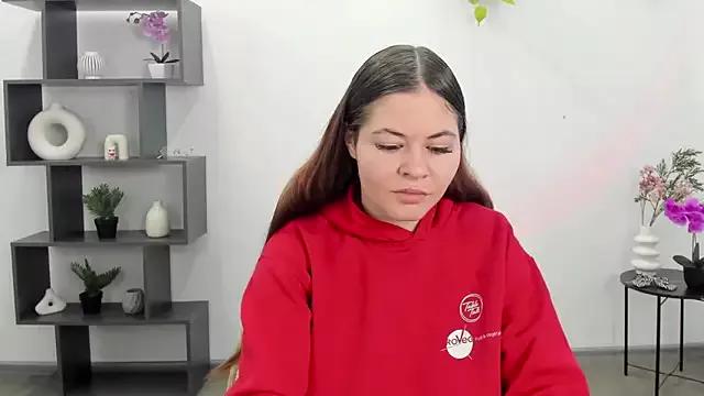 NicoleColly on StripChat 