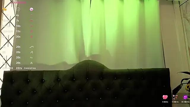 Freechat nikolevoshkie_ on StripChat