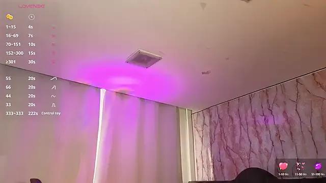 Freechat nikolevoshkie_ on StripChat