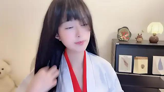 Freechat Onechestnut on StripChat