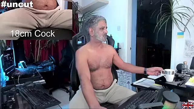 OnlineBossUK on StripChat 