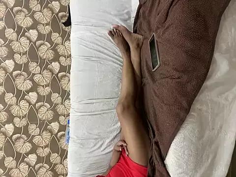 OyoWali-Bhabhi on StripChat 