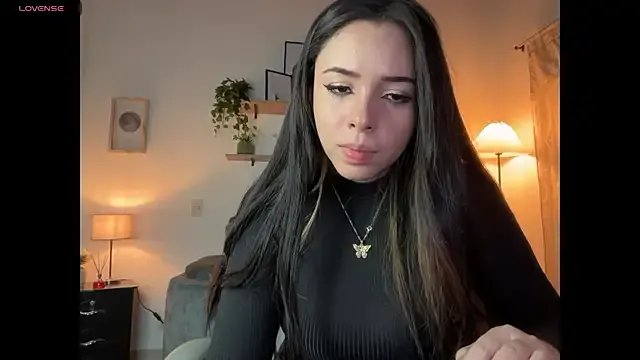 Paulah_x on StripChat