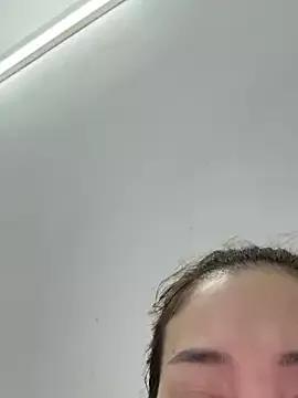 PhuongNhi21 on StripChat 