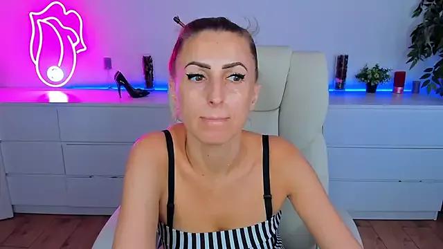 Rebecca_Diamond on StripChat 