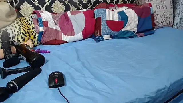 Freechat Rubby4Daddy on StripChat