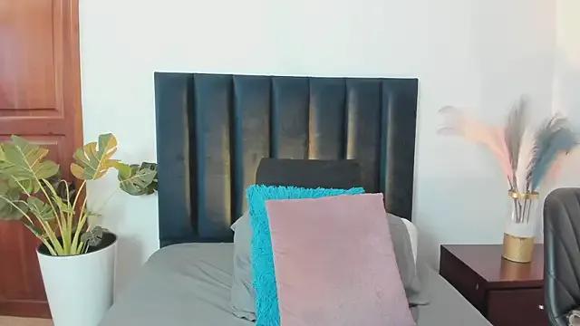 Freechat SagiraBelle on StripChat