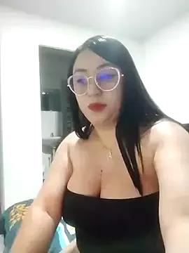 salome_Bri on StripChat 