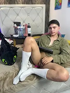 Samu_Hott — be completely naked