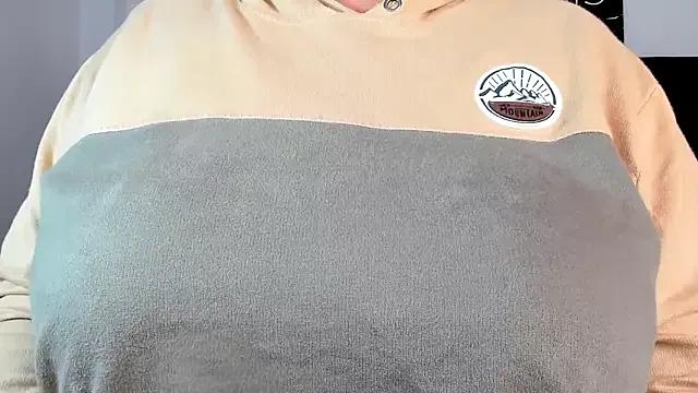 Samyy_Rosse on StripChat 