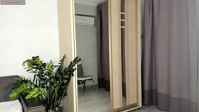 SaraShine_ — pussy play at goal