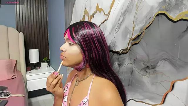 Sasha__moore on StripChat 