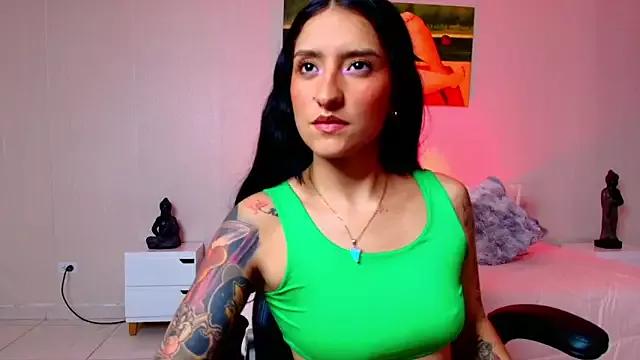 Scaarlettfox on StripChat 