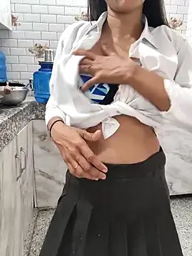 Shalu_G on StripChat