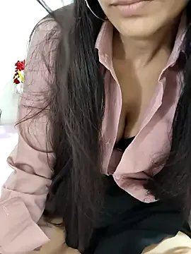 Shalu_G on StripChat